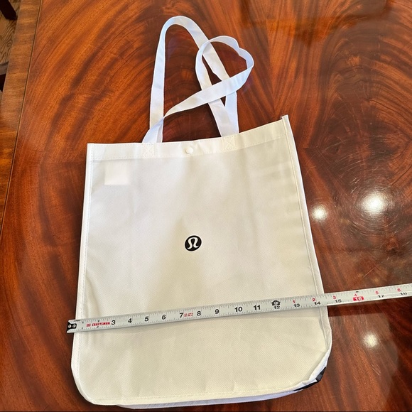 Lululemon Reusable Market Shopper Tote Bag - Picture 7 of 9